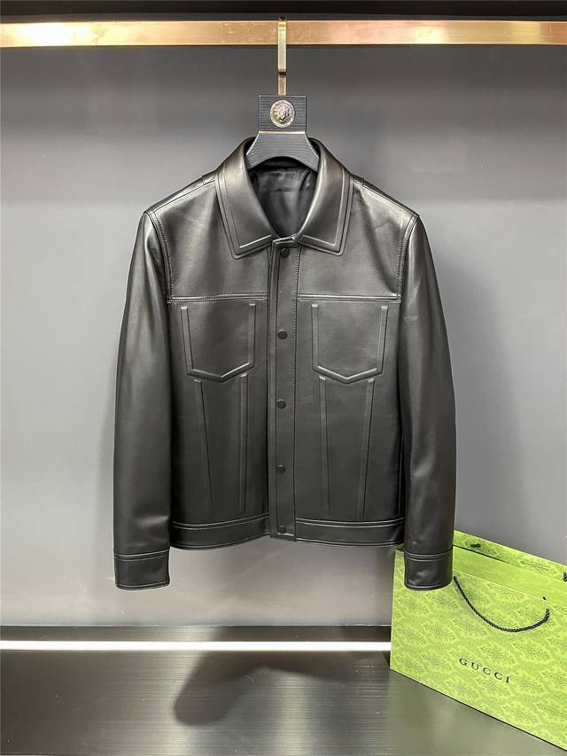 芬迪 Fendi 2024早春新款羊皮真皮夹克 经典衣柜系列 有了它 搭配就成了一件轻而易举的事情 码数48-56 果绿 黑色